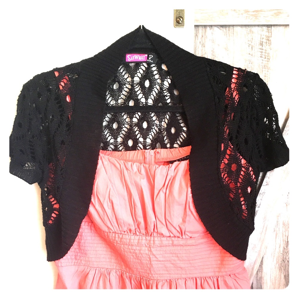 Black Short Sleeve Crocheted Half Sweater